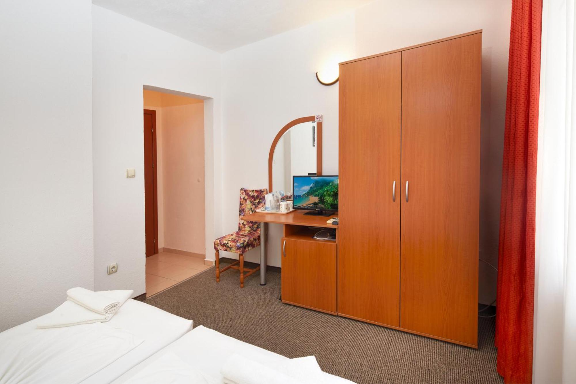 Nirvana Guest House Nesebar Exterior foto