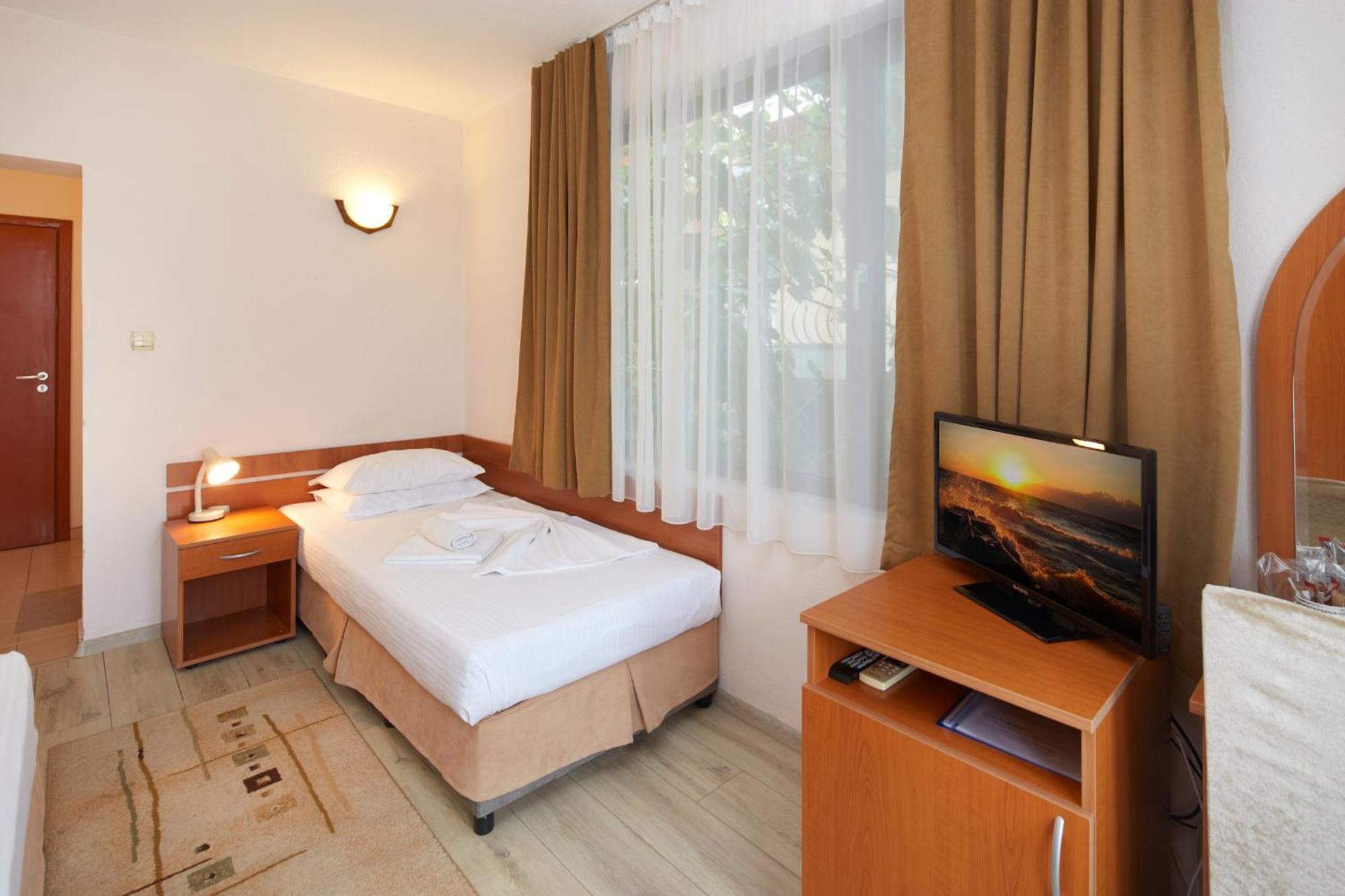 Nirvana Guest House Nesebar Exterior foto