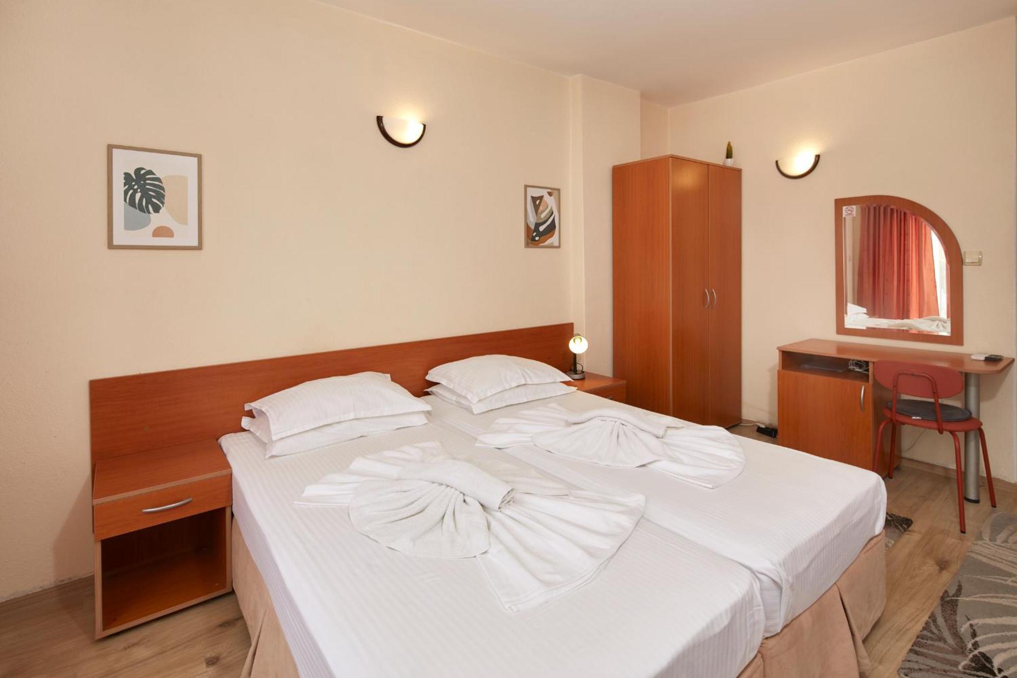 Nirvana Guest House Nesebar Exterior foto